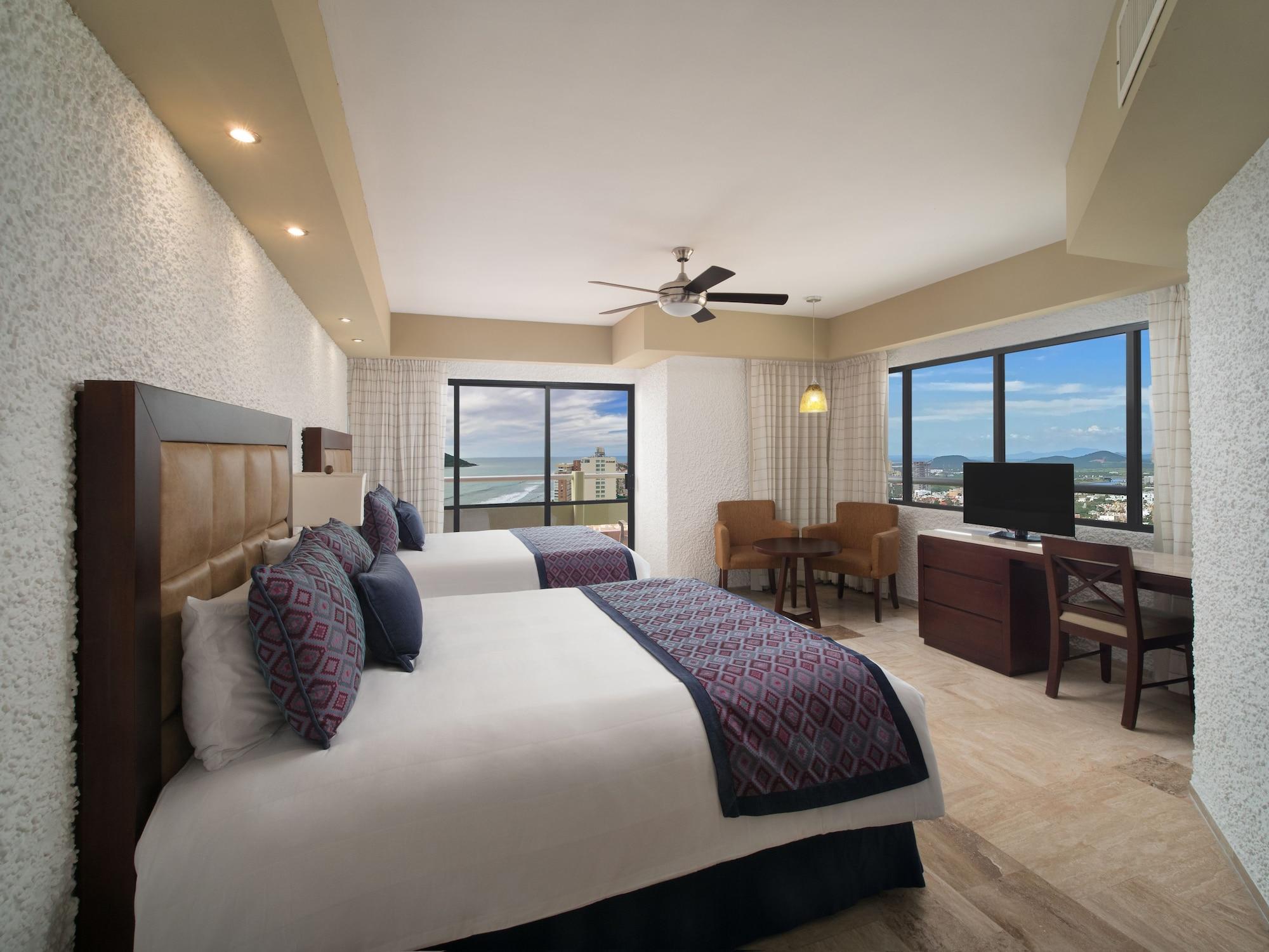 El Cid El Moro Beach (Adults Only) Mazatlan Bagian luar foto